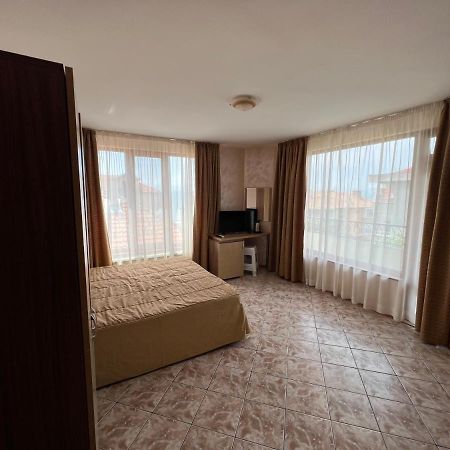 Stamatovi Family Hotel Pomorie Exterior photo