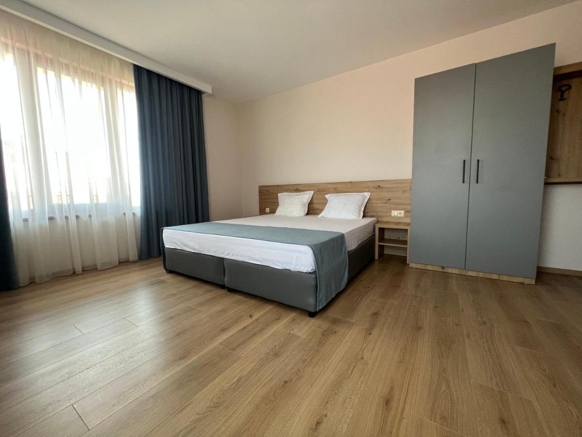 Stamatovi Family Hotel Pomorie Exterior photo
