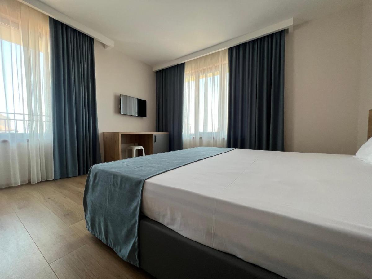 Stamatovi Family Hotel Pomorie Exterior photo