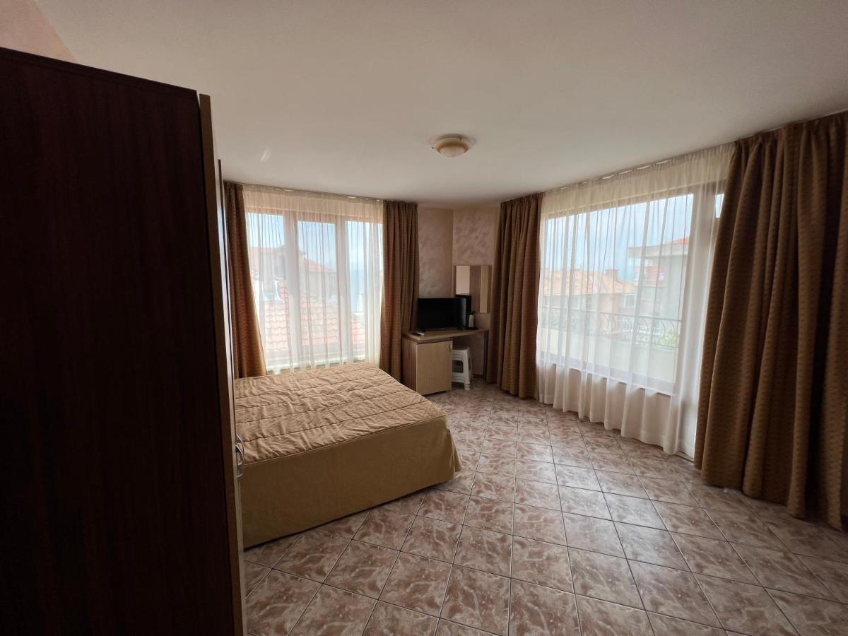 Stamatovi Family Hotel Pomorie Exterior photo